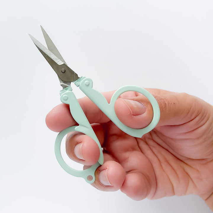 Traveler Embroidery Scissors