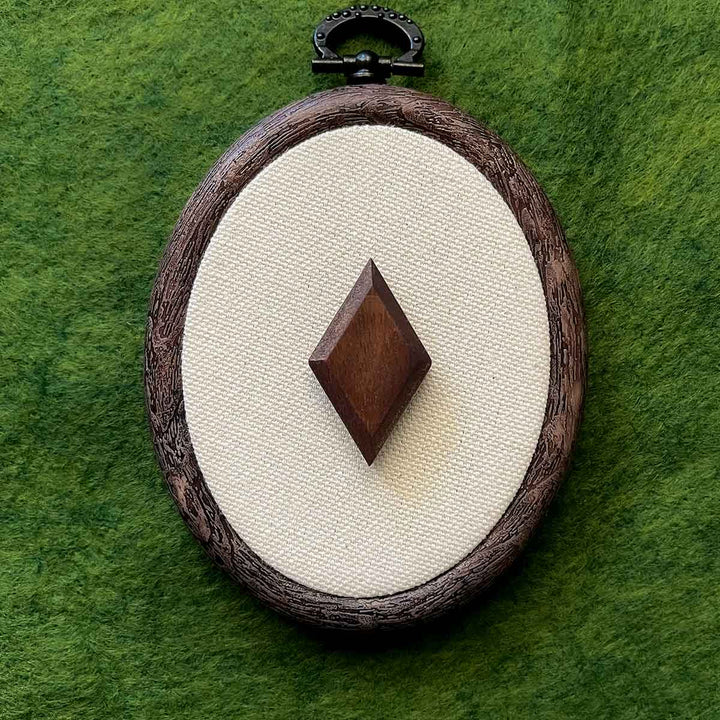 Gem Wood Needle Minders