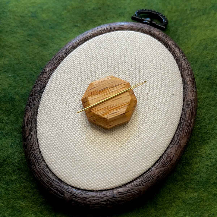 Gem Wood Needle Minders