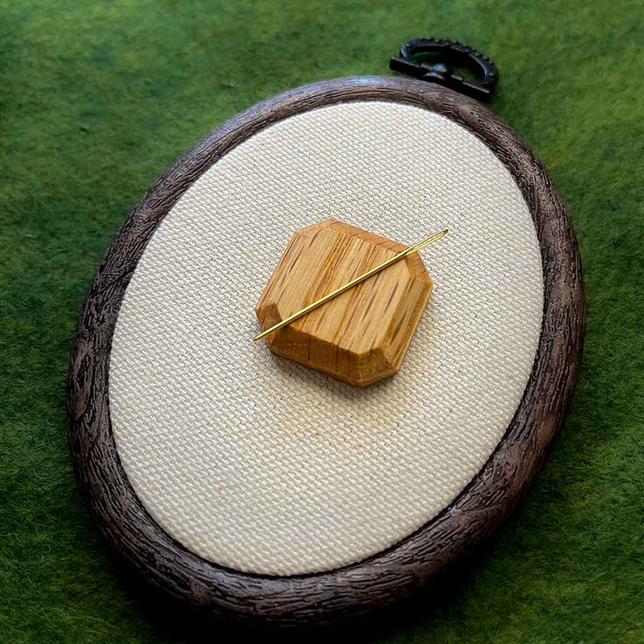 Gem Wood Needle Minders