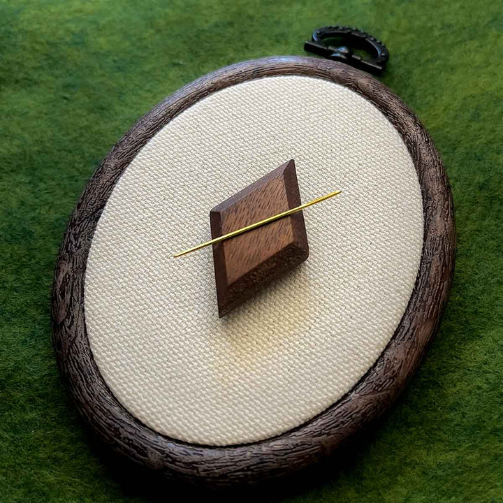 Gem Wood Needle Minders