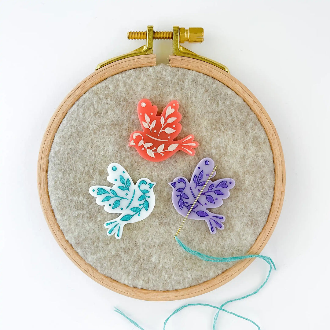 Floral Dove Needle Minder