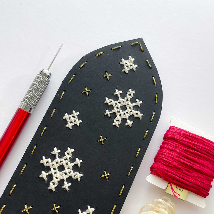 Starlit Skull Bookmark PDF