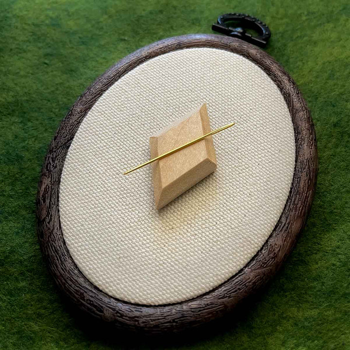 Gem Wood Needle Minders