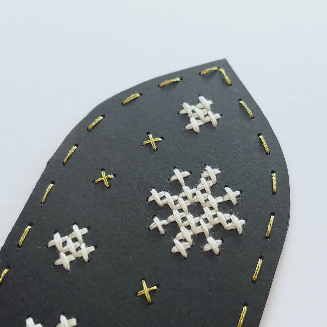 Starlit Skull Bookmark PDF
